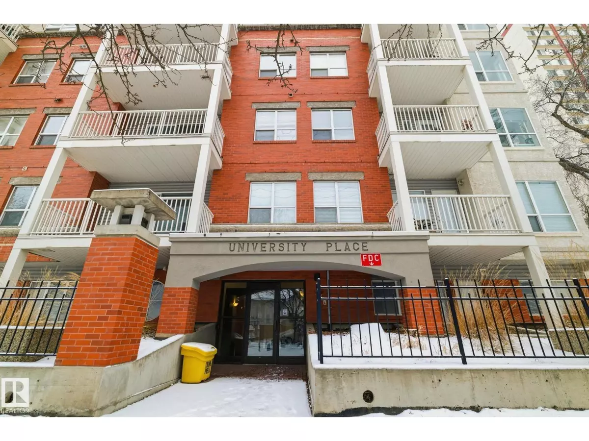 Edmonton, AB T6G2V9,#305 8488 111 ST NW