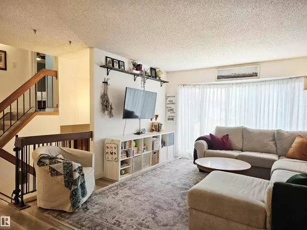 Edmonton, AB T6L1X1,127 GRAND MEADOW CR NW