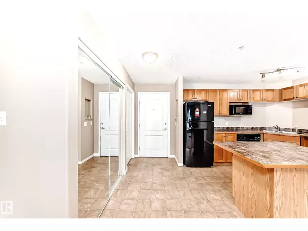 Edmonton, AB T6M0A4,#223 5350 199 ST NW