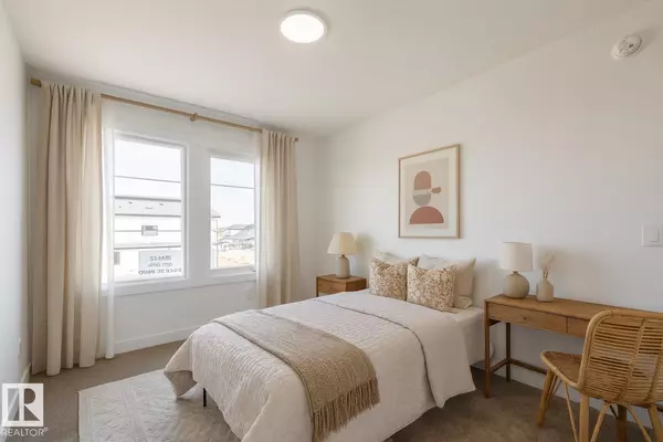 Edmonton, AB T6X3H9,305 27 ST SW