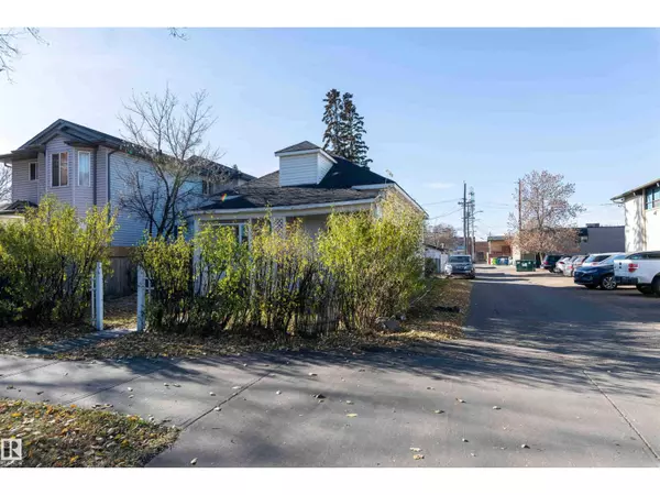 Edmonton, AB T5B3M7,11734 87 ST NW