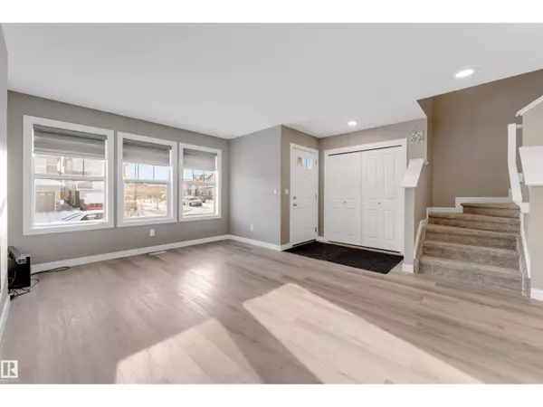 Edmonton, AB T6T2P9,324 36 AV NW NW