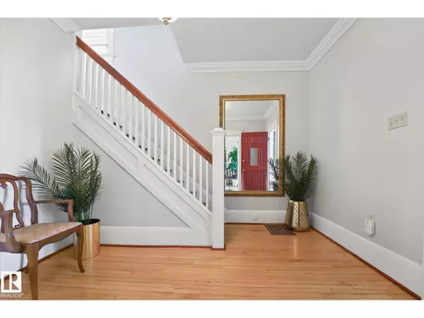 Edmonton, AB T5M0P1,10838 126 ST NW