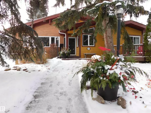 5704 144 ST NW, Edmonton, AB T6H4H4