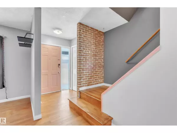 Cold Lake, AB T9M1H7,909 8 ST