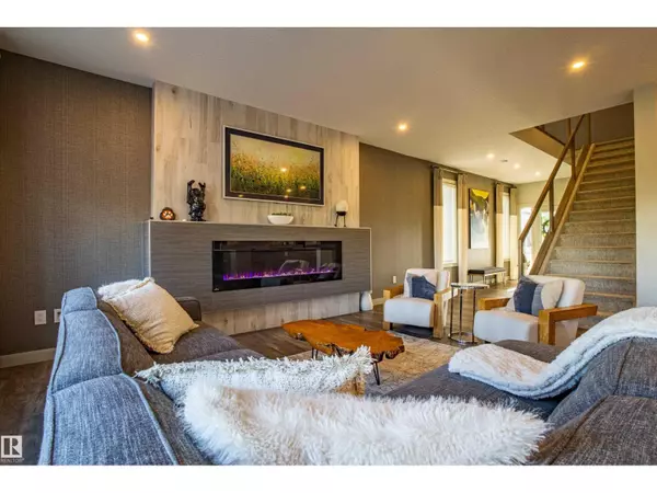 Edmonton, AB T5E6X6,6013 Naden LD NW