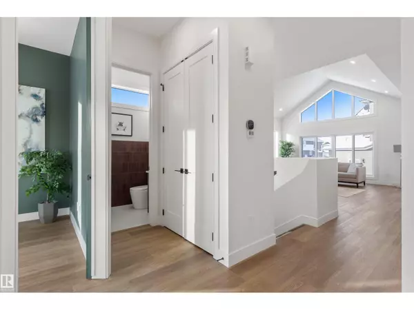 St. Albert, AB T8N8A7,96 EDGEFIELD WY