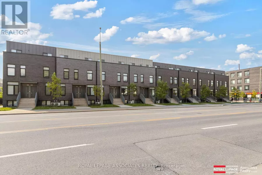 1720 Simcoe ST #17, Oshawa (samac), ON L1G4X9