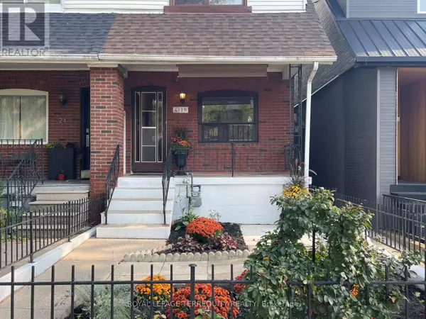 Toronto (south Riverdale), ON M4M3B3,19 CURZON STREET