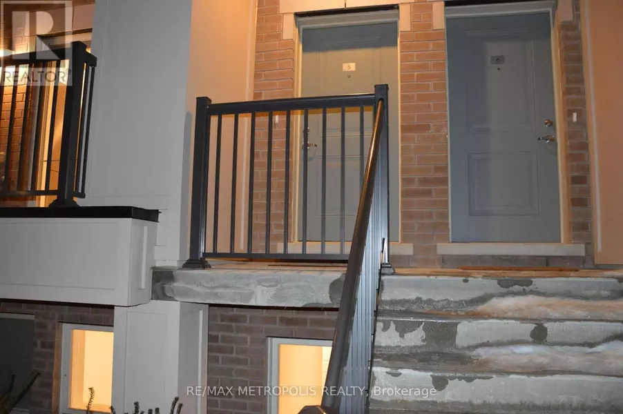 480 Beresford PATH #5, Oshawa (central), ON L1H0B2