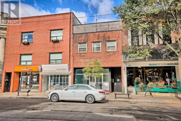 Toronto (south Riverdale), ON M4M1H4,754 QUEEN STREET E