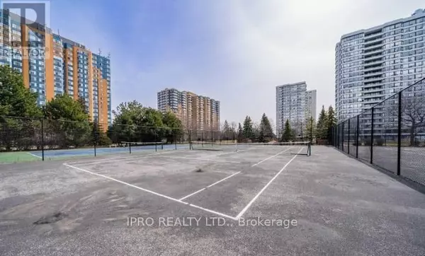 Toronto (milliken), ON M1V5H3,330 Alton Towers CIR East #1611