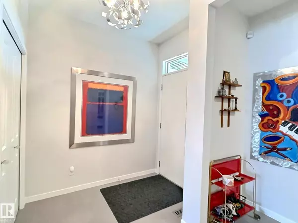 Edmonton, AB T6W4B3,4206 Chichak CL SW