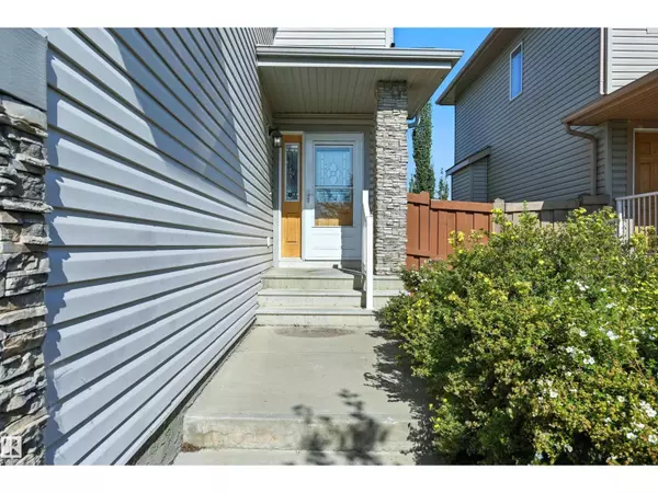 Edmonton, AB T6M0K3,1785 HAMMOND CR NW