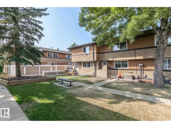 125 WOODBOROUGH WY NW, Edmonton, AB T5Y1N2