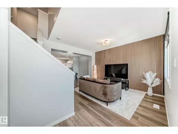 Edmonton, AB T6W4X3,461 GLENRIDDING RAVINE DR SW