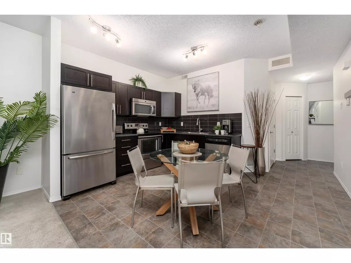 Edmonton, AB T6X1S4,#22 6520 2 AV SW