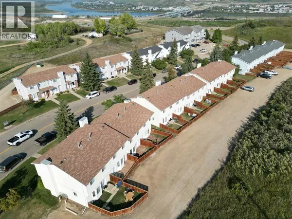 Peace River, AB T8S1W3,8420 99 Avenue