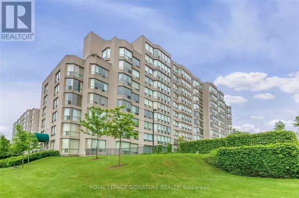 175 Cedar AVE #312, Richmond Hill (harding), ON L4C9V3