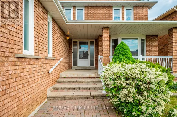 Vaughan (east Woodbridge), ON L4L7L6,153 FATHER ERMANNO CRESCENT