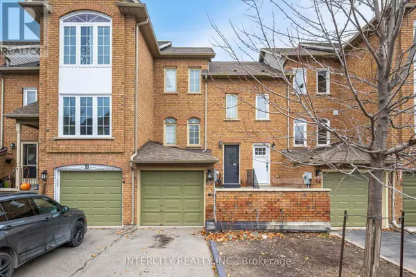 12 Larissa CT #6, Vaughan (maple), ON L6A2K8