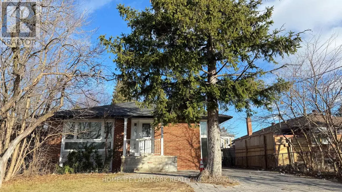 Richmond Hill (crosby), ON L4C2E8,95 Sussex AVE #(Bsmt)