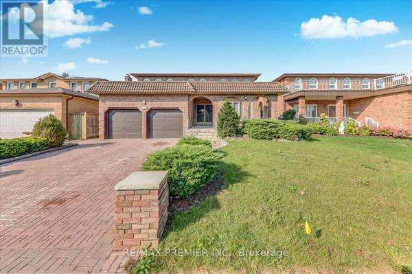 99 BENJAMIN DRIVE, Vaughan (east Woodbridge), ON L4L1H7