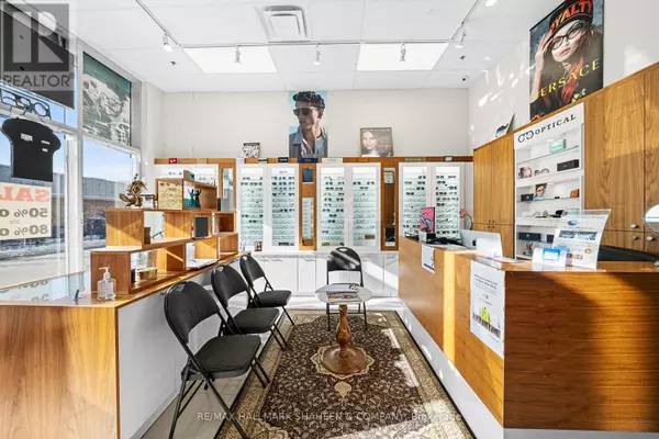 Richmond Hill (north Richvale), ON L4C1V6,9610 Yonge ST #B10