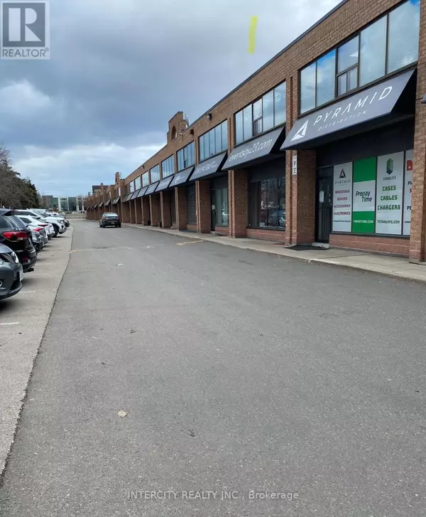 Vaughan (concord), ON L4K3T8,665 Millway AVE #34A