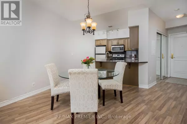 Vaughan (maple), ON L6A0J7,9225 Jane ST #1401