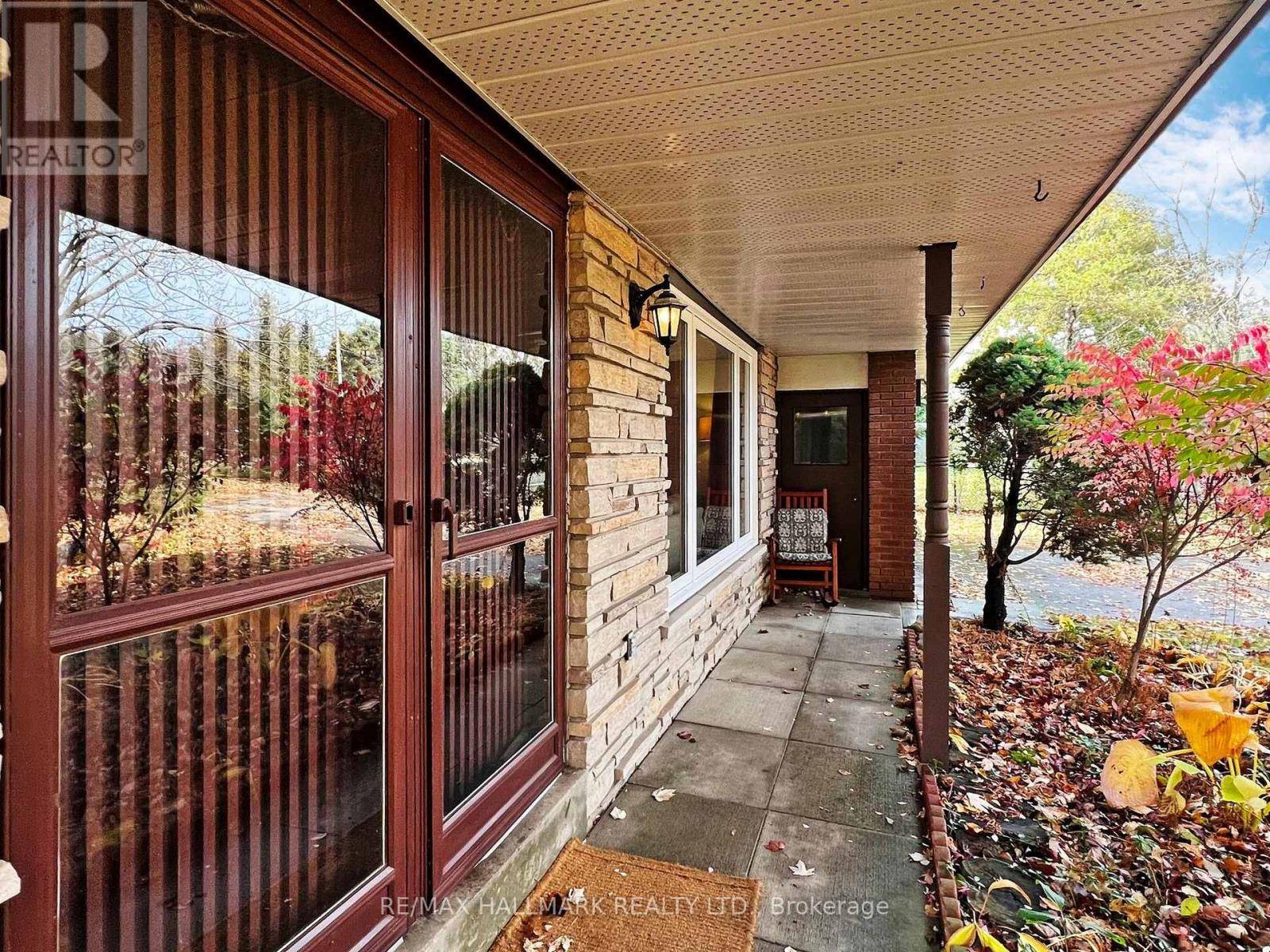 Whitchurch-stouffville (ballantrae), ON L4A7X4,5193 AURORA ROAD