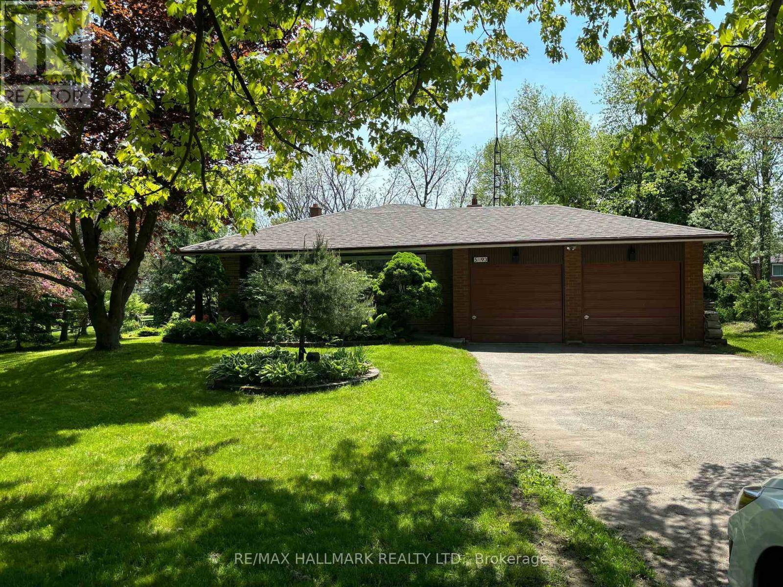 Whitchurch-stouffville (ballantrae), ON L4A7X4,5193 AURORA ROAD