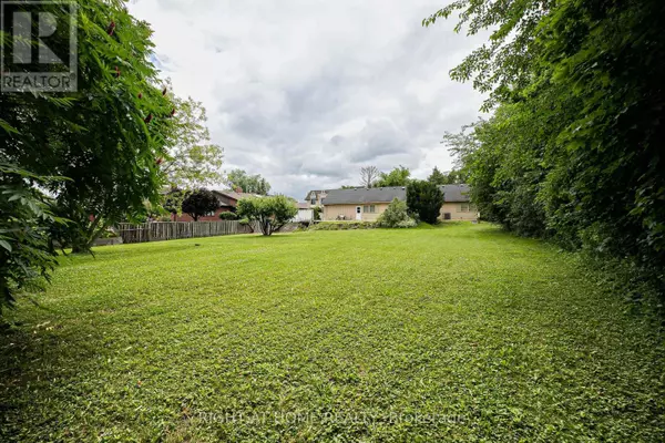 Richmond Hill (south Richvale), ON L4C6V4,46 ROOSEVELT DRIVE