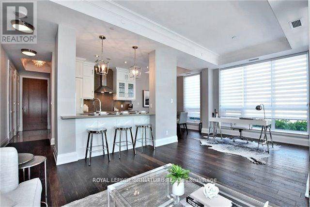 Markham (angus Glen), ON L6C0Y1,9 Stollery Pond CRES #215