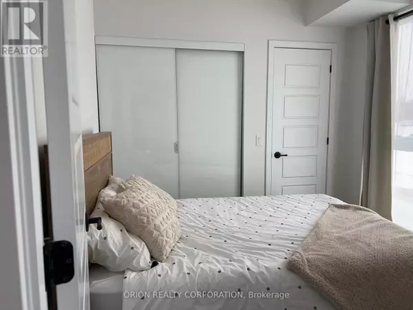 Innisfil, ON L9S0R5,415 Sea Ray AVE #207