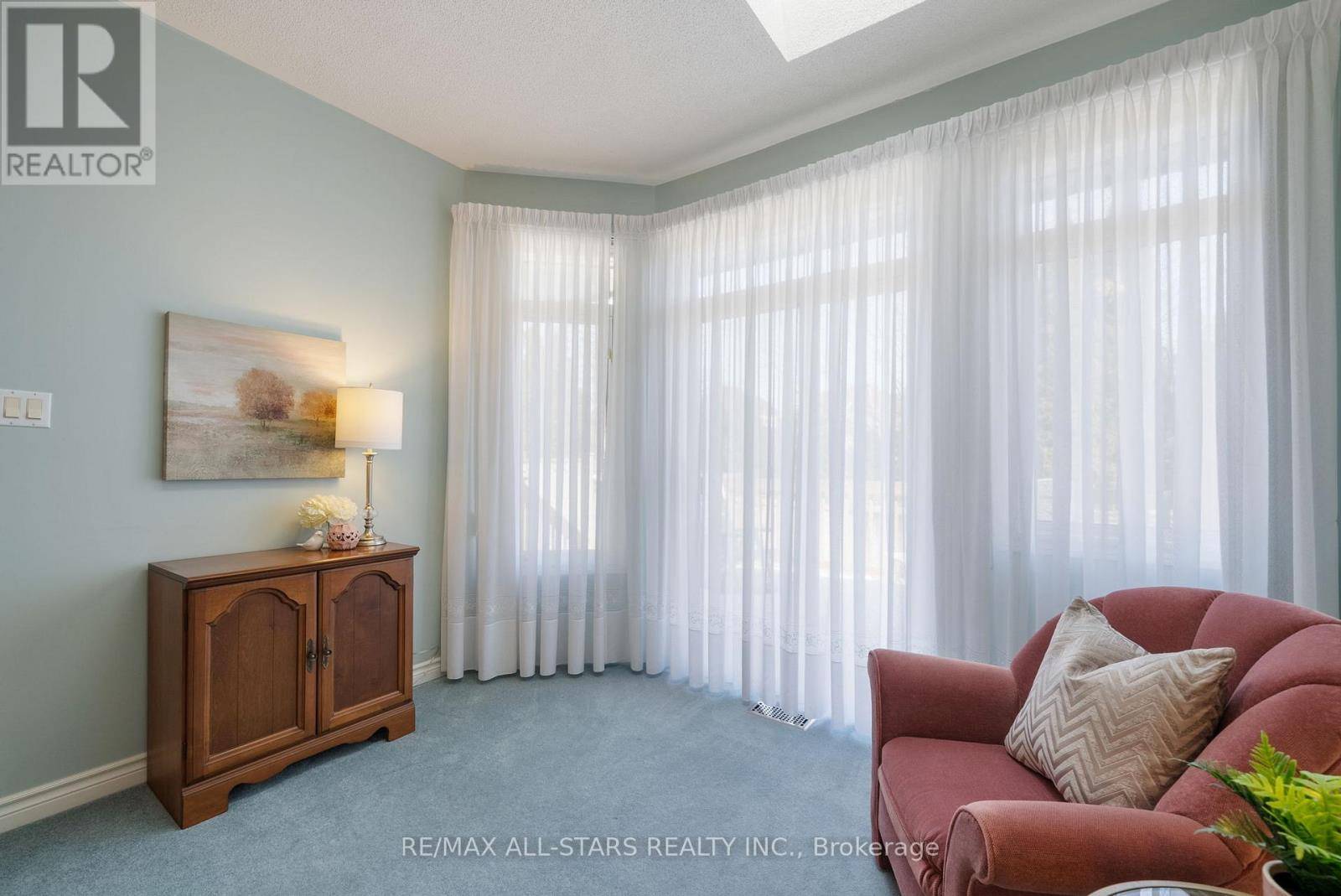 Markham (greensborough), ON L6E1B4,19 CHRISTINA FALLS WAY