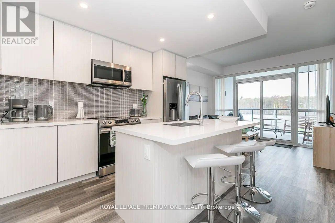 Innisfil, ON L9S0R5,415 Sea Ray AVE #306