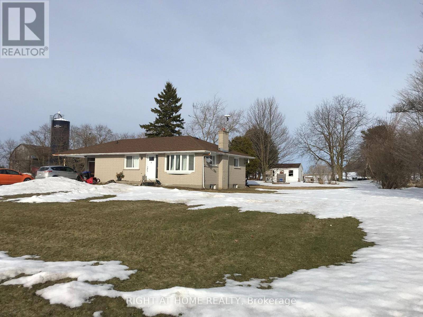 Innisfil, ON L9S4N9,7523 YONGE STREET