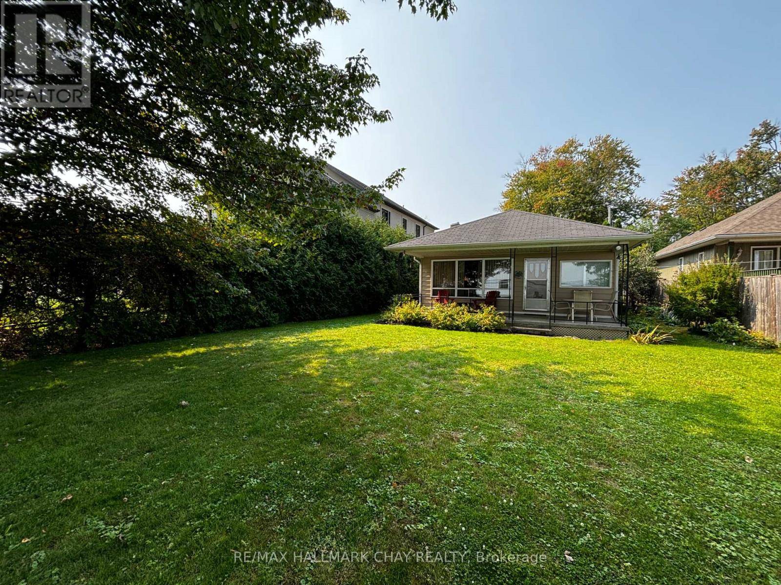 Innisfil (gilford), ON L0L1R0,297 BEACH ROAD