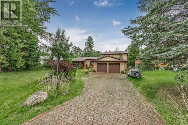 Innisfil (alcona), ON L9S2B9,2211 MILDRED AVENUE