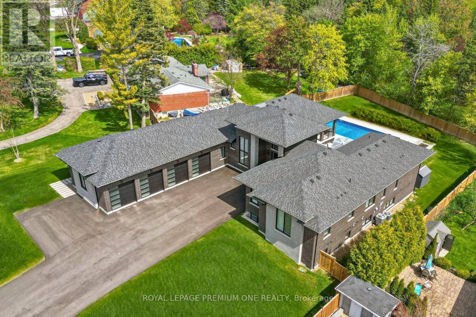 King (nobleton), ON L0G1N0,11 HOLLYWOOD CRESCENT