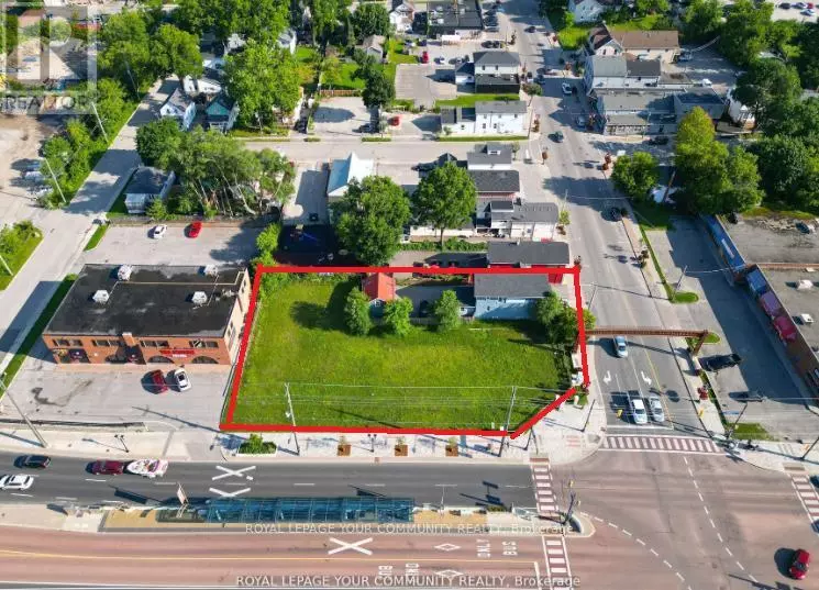 Newmarket (central Newmarket), ON L3Y3Y1,11 MAIN ST (432/438 DAVIS) E
