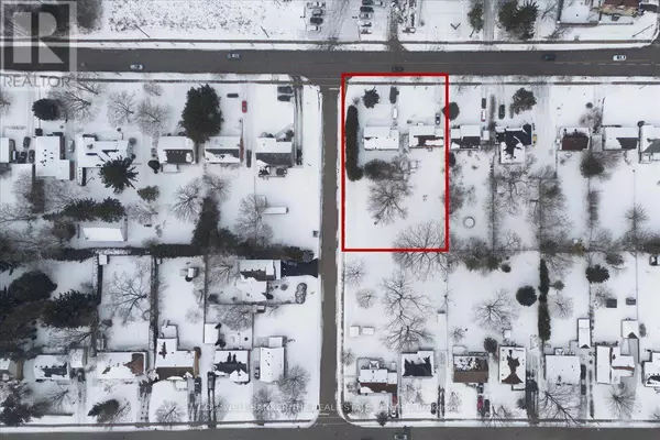 Newmarket (central Newmarket), ON L3Y1J4,104 EAGLE STREET