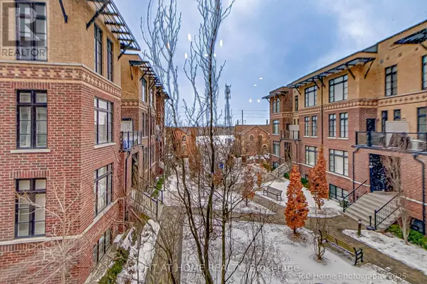 Vaughan (west Woodbridge), ON L4L0G4,8169 Kipling AVE #31