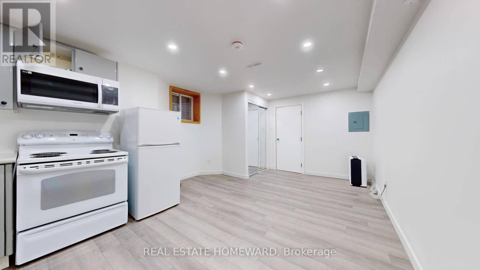 Aurora (aurora Highlands), ON L4G5P5,62 Mcclenny DR #Lower