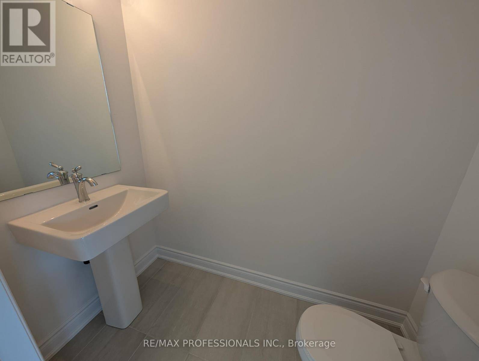 Vaughan (kleinburg), ON L4L1A7,99 PARADOX STREET