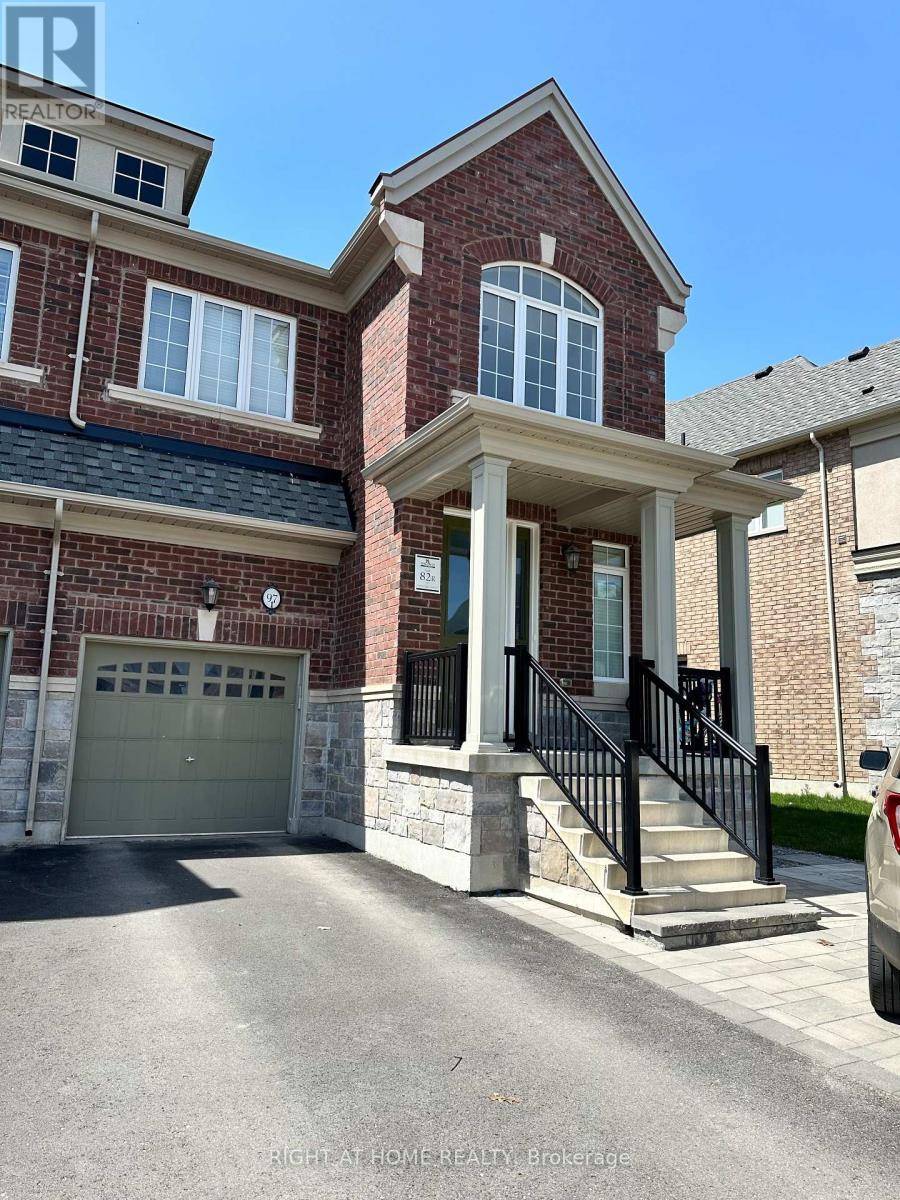 97 Forest Edge CRES #2, East Gwillimbury (holland Landing), ON L9N0S6