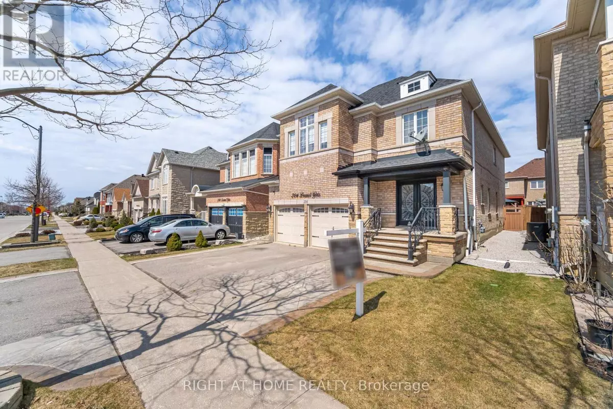 Vaughan (vellore Village), ON L4H0C9,204 LORMEL GATE