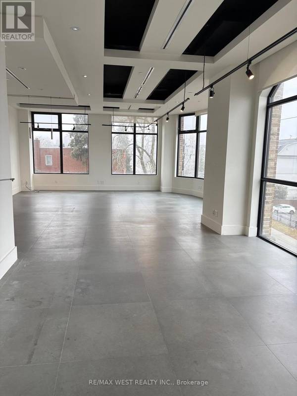 Richmond Hill (mill Pond), ON L4C3B8,10376 Yonge ST #307-308