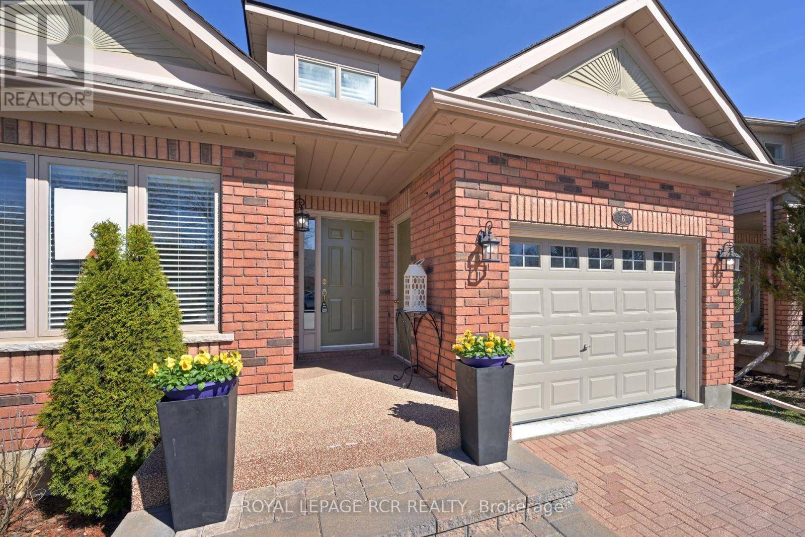 New Tecumseth (alliston), ON L9R1Z3,6 FORTUNA CIRCLE